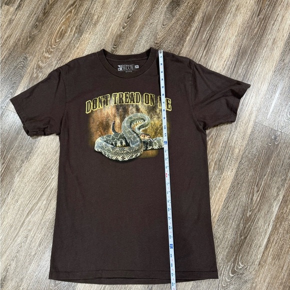 Newport Blue Cotton Brown T-shirt Don't Tread on Me Skater Surf Grunge sz: M - Picture 4 of 5